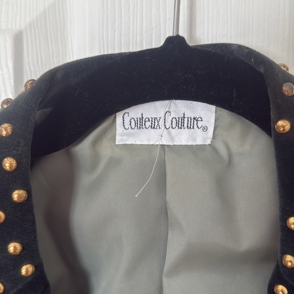 VINTAGE Dark green velvet Blazer with Gold Stud and emerald button accent M/40 - Picture 2 of 6